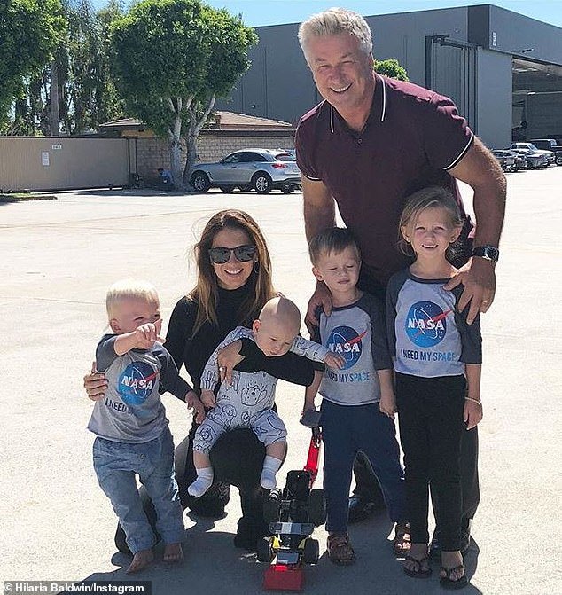 Alec Baldwin'in eşi bebeğini düşürebilir