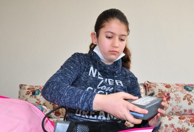 Kalp yetmezliği yaşayan Cemre nakil bekliyor