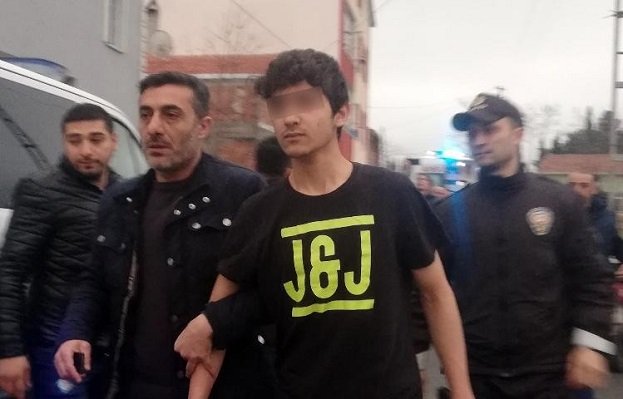 Tartıştığı ağabeyini babasının silahıyla öldürdü