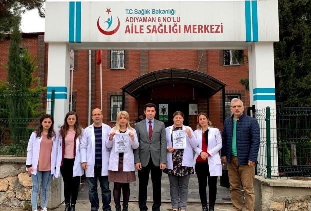 Tüm Türkiye'de doktora darp eylemi