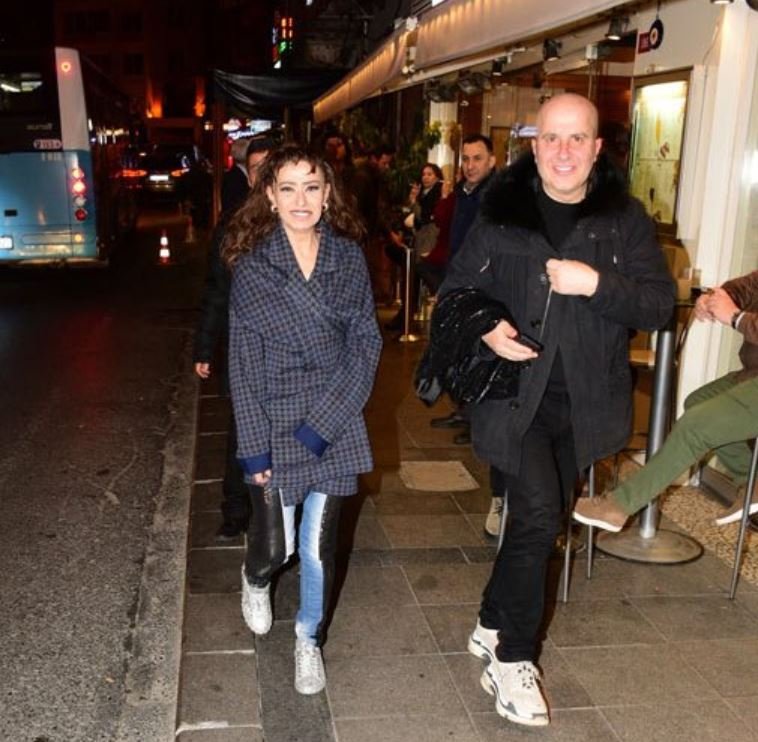 Yıldız Tilbe bomba gibiyim pozuyla olay yarattı