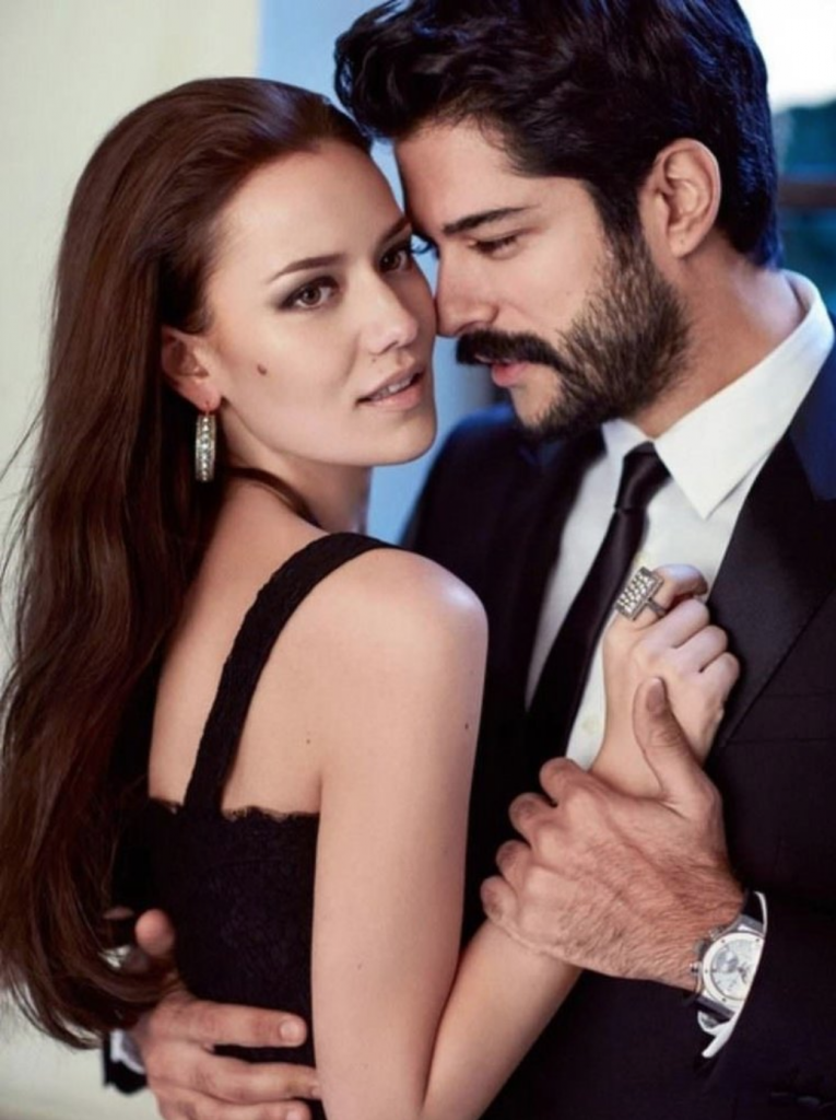 Burak Özçivit ile Fahriye Evcen işleri ayırdı!