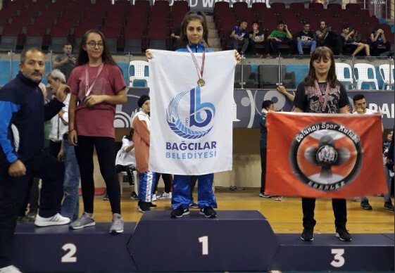 Bağcılar Belediyesi Wushu Kung-fu takımı madalyaları topladı