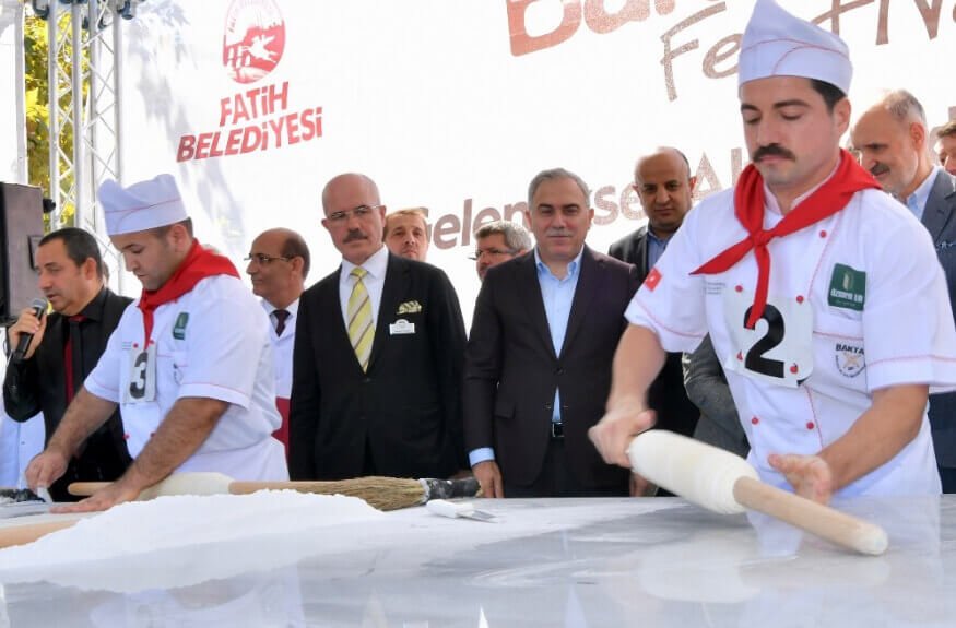 Baklava Festivali’nde 15 bin dilim baklava dağıtıldı