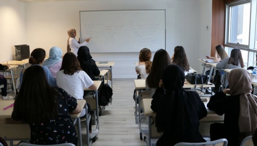 Beykoz Belediyesi gençleri üniversiteye hazırlıyor