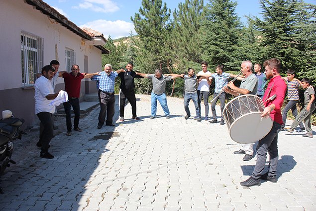 İnterneti davul zurnayla kutladılar