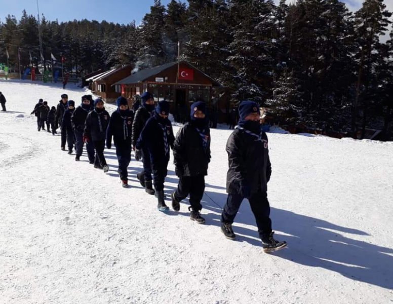 Bağcılar Belediyesi Spor Kulübü izcileri Aladağ’da kış kampında