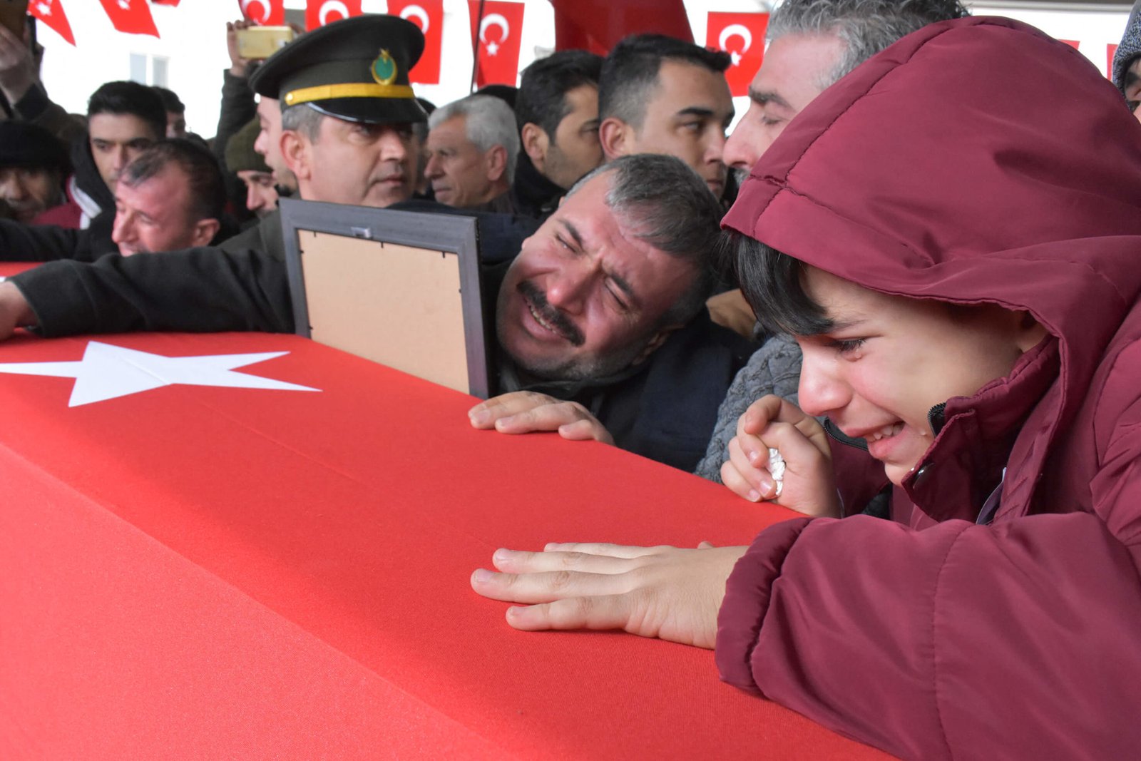 İdlib şehitleri memleketlerinden uğurlanıyor
