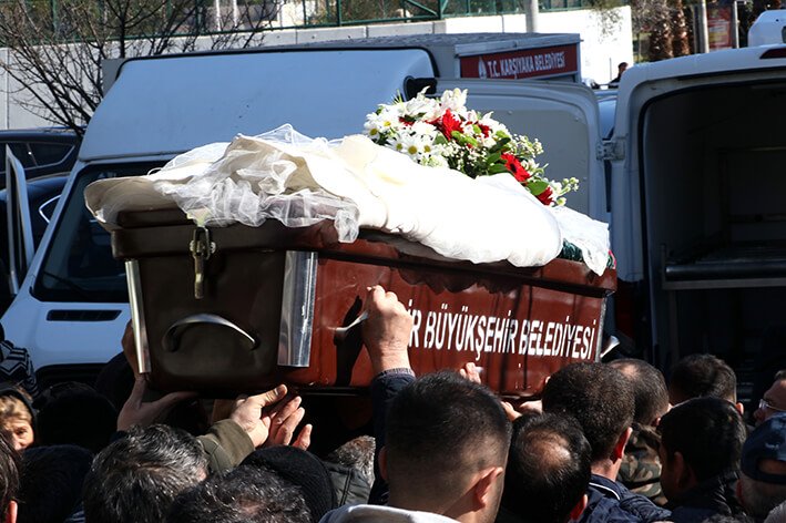 Uçak kazasında hayatını kaybeden Songül Bozkurt son yolcuğuna uğurlandı
