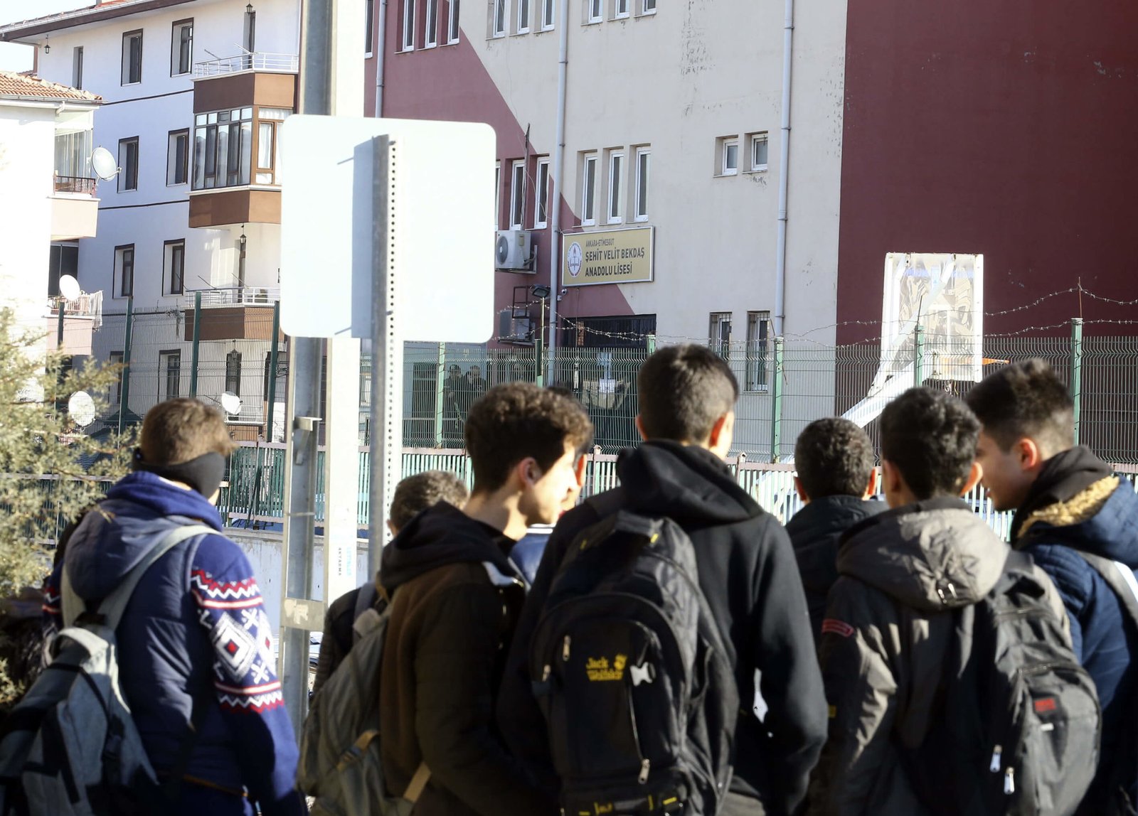 Ankara'da güvenlik görevlisi önce okul müdürünü sonra kendini vurdu!