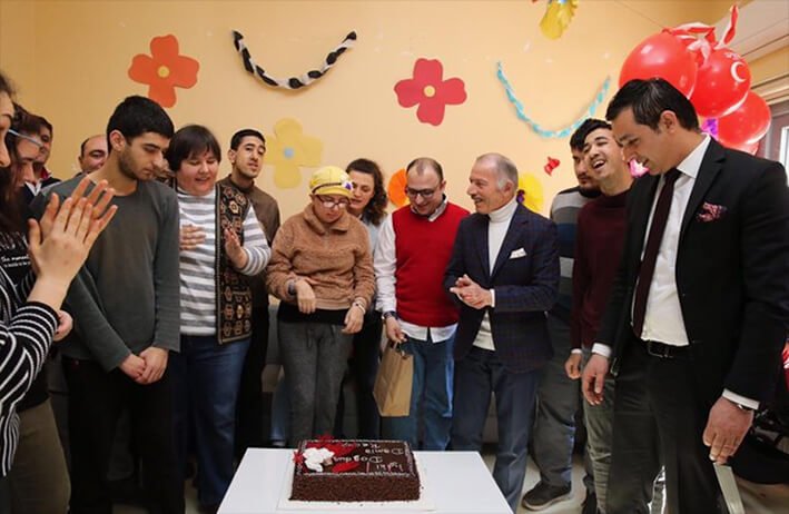Başkan Aydıner'den Engelli Bakım Merkezi'ne ziyaret