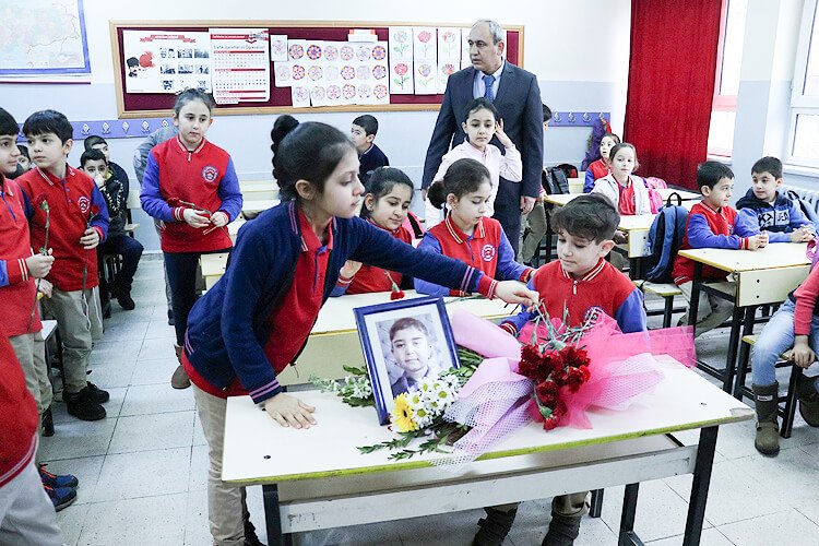 Elazığ depreminde yitirdikleri arkadaşlarını unutmadılar!