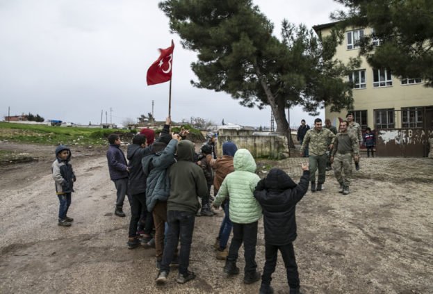 İdlib gözlem noktalarına komando ve mühimmat takviyesi yapıldı