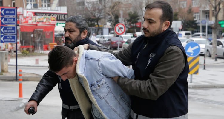Konya'da pompalı tüfekle kuyumcu soygunu