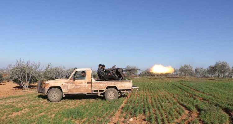 İdlib'te ılımlı muhalifler, rejim güçlerinin hatlarını aşmayı başardı