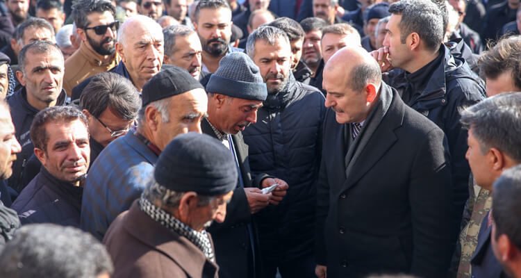 Van depreminde hayatını kaybedenler için cenaze töreni düzenlendi