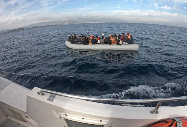 Yunanistan'dan göç akını sorununa yeni çözüm : "Yüzen bariyer"