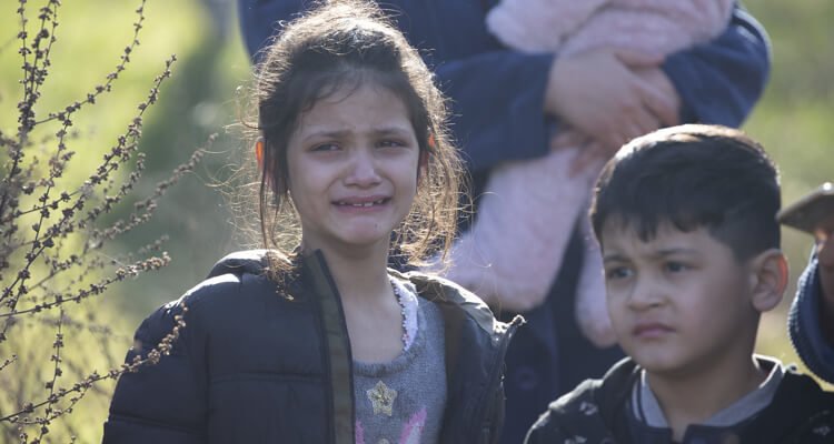 Yunan güçleri geçişe izin vermiyor!