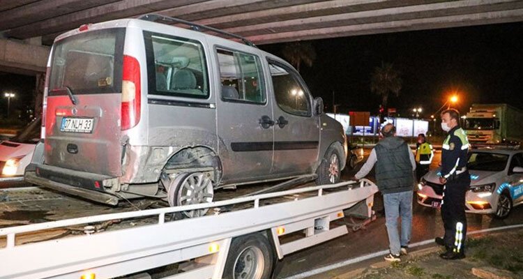 Antalya'da iki lastiği olmayan araçla 15 kilometre kaçtı