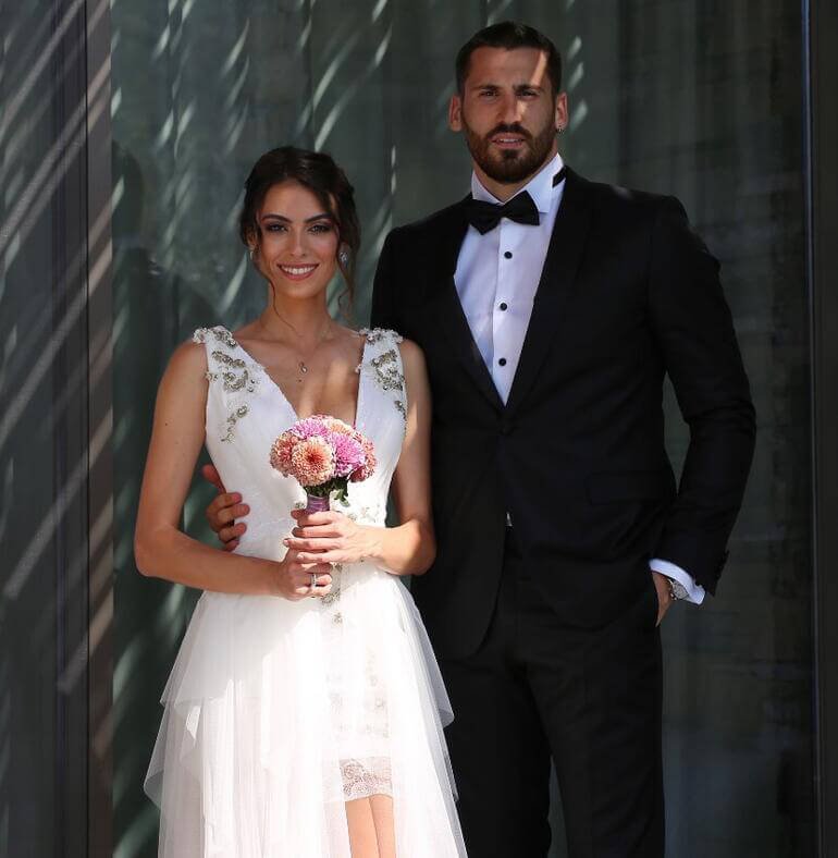 Ezgi Avcı ve Nemanja Djurisic evlendi