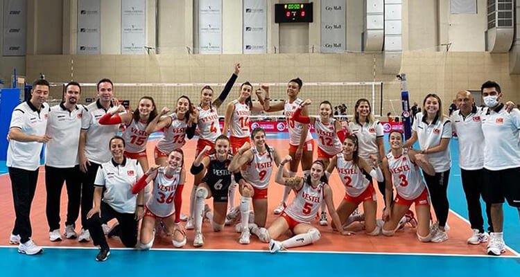 Türkiye 17 Yaş Altı Kızlar Avrupa Voleybol Şampiyonası'nda finalde