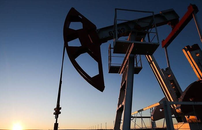 OPEC günlük petrol üretimini 500 bin varil artıracak